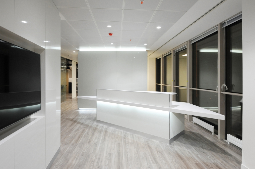 Infusion Offices – Canary Wharf – Corian with LED lighting