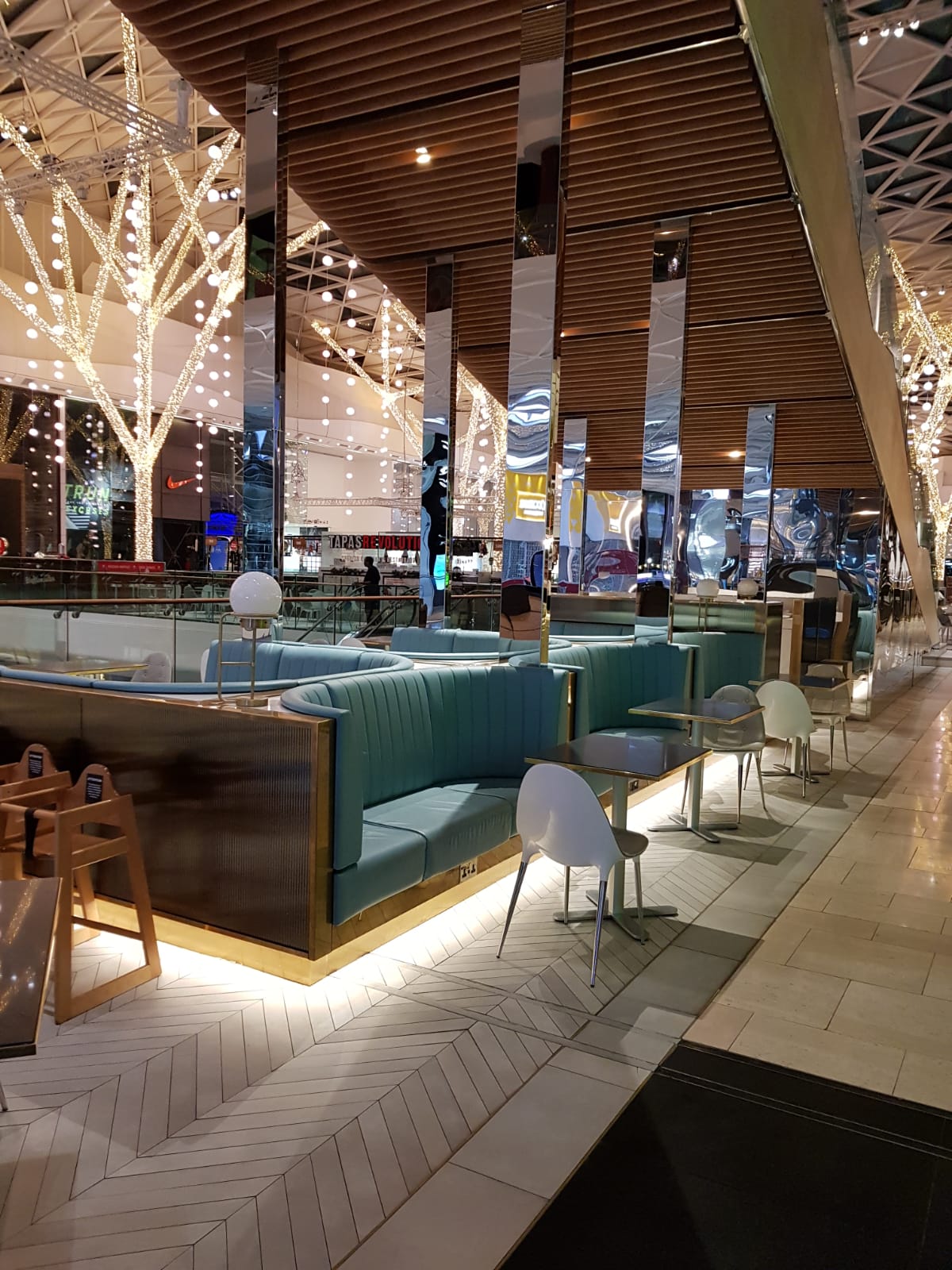 Westfield London Shopping Centre - The Hurst Group - Interior Fit Out